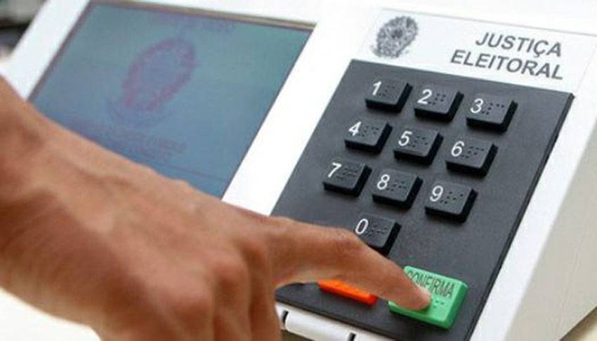 Nem Bolsonaro e nem Lula são donos de mais de 2 milhões de jovens filhos da pátria